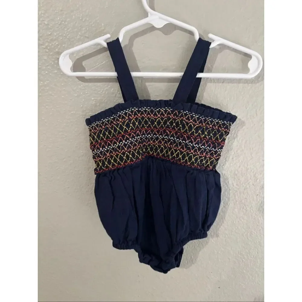 ❤️Old Navy Sleeveless Smocked Bodice Romper 6-12M